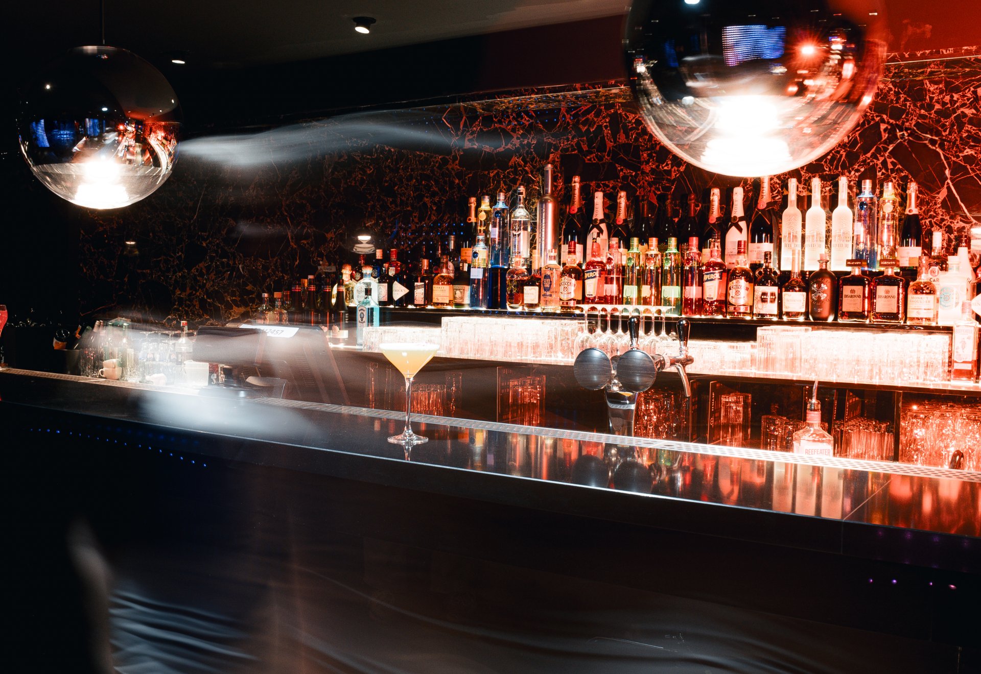 Exkluzív éjszakai élet az Operaház mellett - új budapesti szórakozóhely